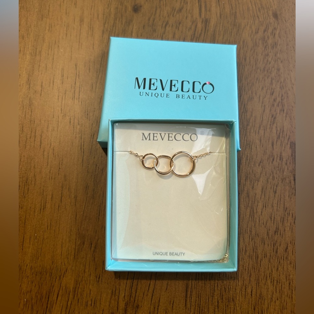 3 Hoop Necklace